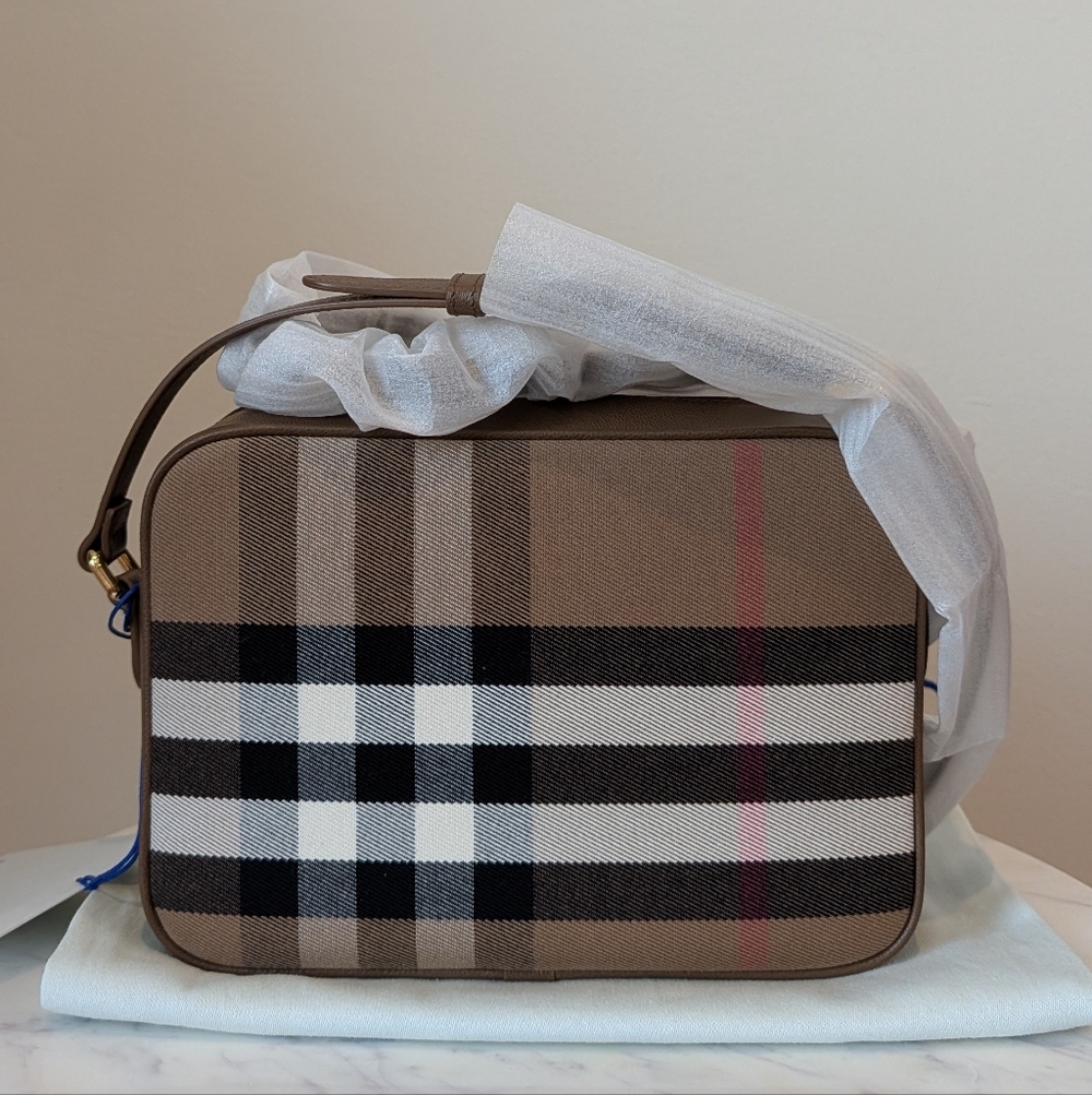 NWT Burberry Camera Bag - Picture 5 of 7